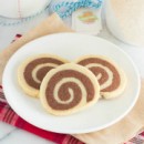 Chocolate-and-Vanilla-Swirl-Cookies-thumb