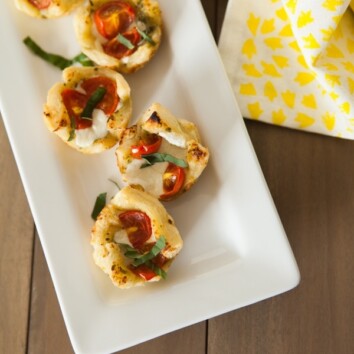 Caprese Puff Pastry Bites