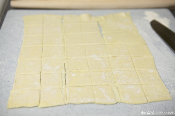 Caprese Puff Pastry Bites