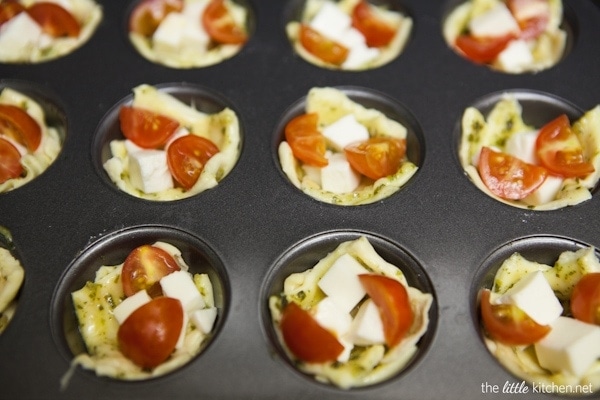 Caprese Puff Pastry Bites