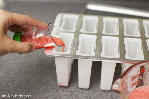 Red, White & Blue Popsicles from thelittlekitchen.net