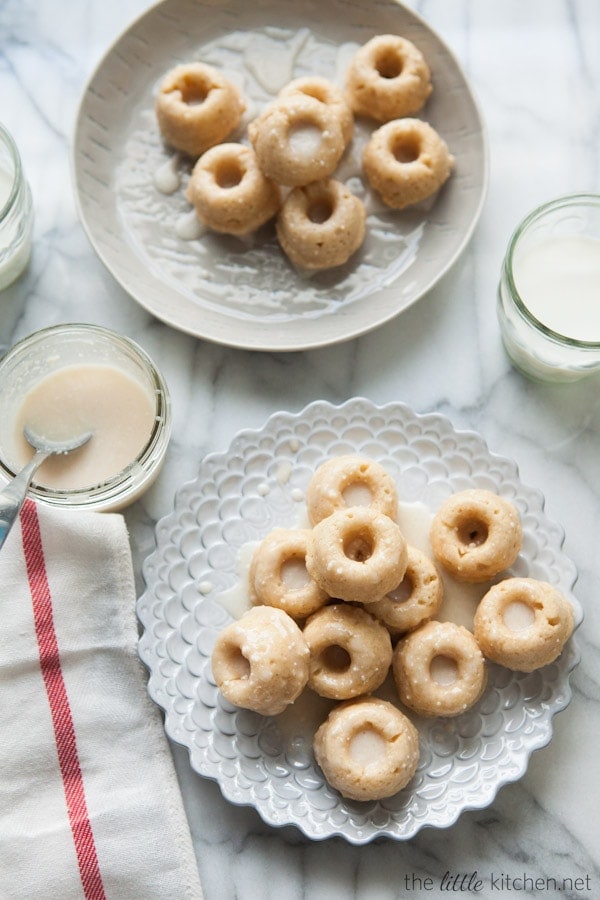 Mini Buttermilk Pumpkin Pie Spice Donuts from thelittlekitchen.net