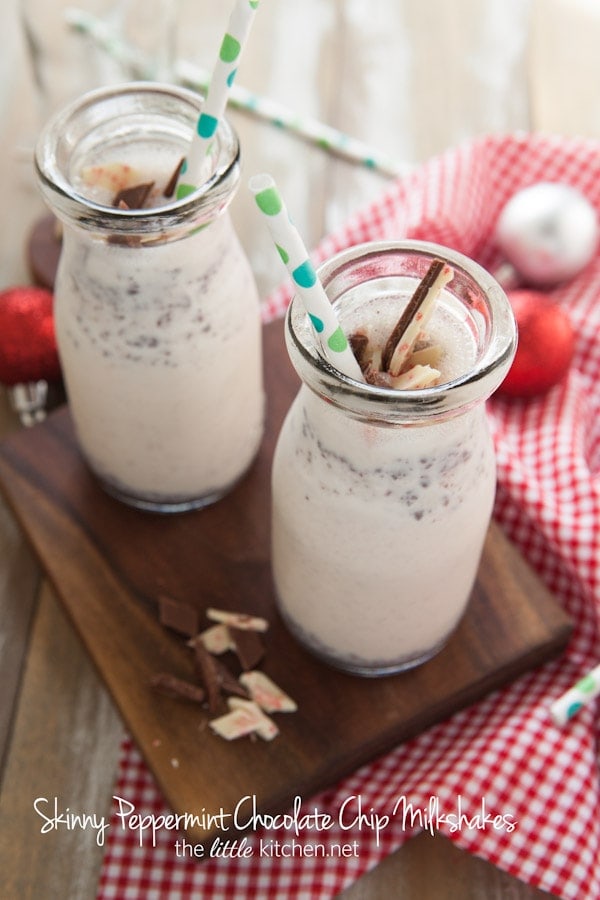 Skinny Peppermint Chocolate Milkshakes from thelittlekitchen.net