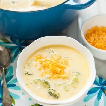Easy Broccoli Cheddar Cheese Soup from thelittlekitchen.net