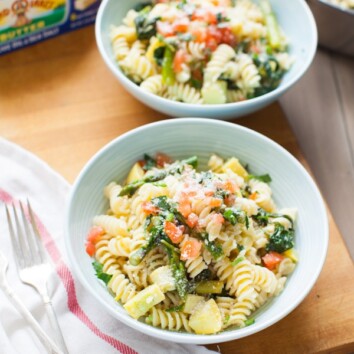 Summer Vegetable Pasta from thelittlekitchen.net