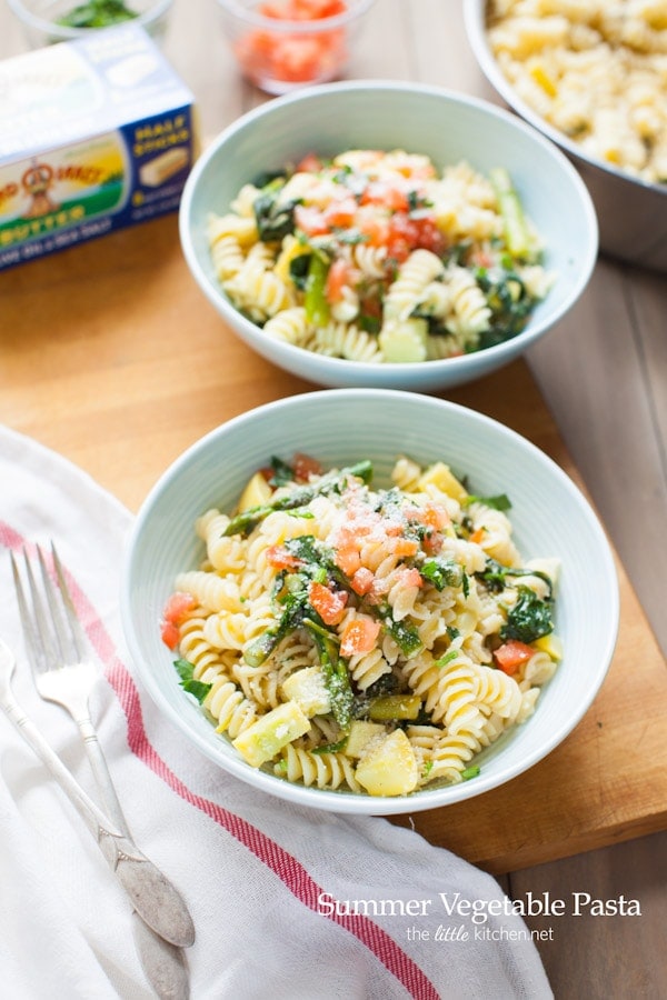 Summer Vegetable Pasta from thelittlekitchen.net