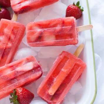 Strawberry Sangria Popsicles from thelittlekitchen.net