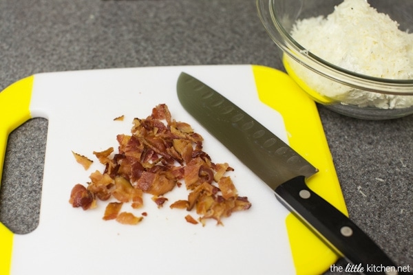 marmalade-garlic-herbs-cheesy-appetizer-puffs-bacon-the-little-kitchen-4081