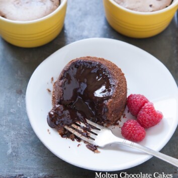 Molten Chocolate Cakes from thelittlekitchen.net