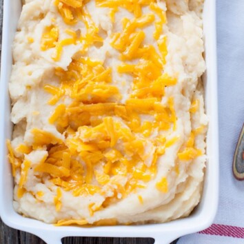 Cheesy Mashed Potatoes from thelittlekitchen.net