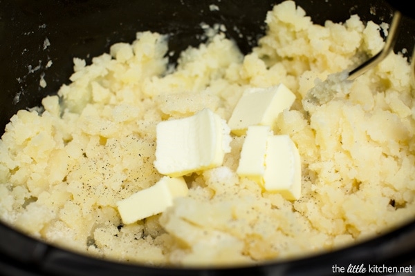 Cheesy Mashed Potatoes from thelittlekitchen.net