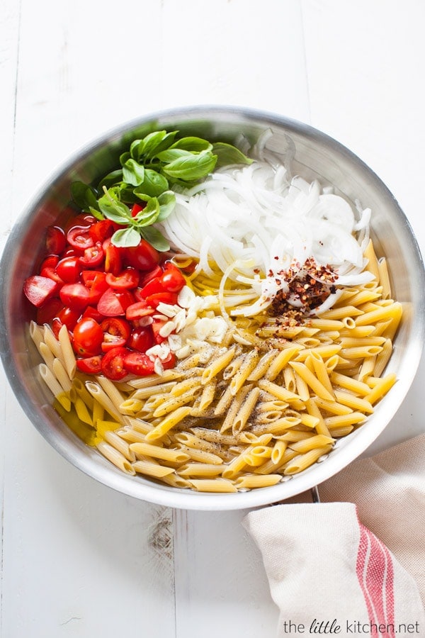 One Pot Linguine Pasta with Tomato & Basil from thelittlekitchen.net