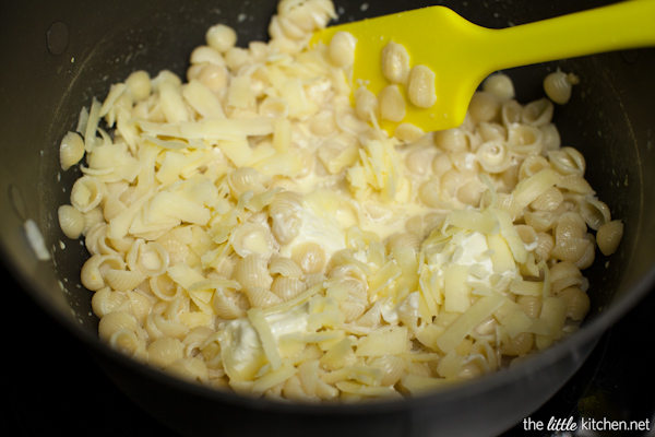 Baked Cauliflower Macaroni & Cheese from thelittlekitchen.net