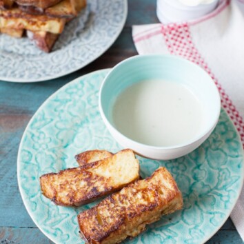 So easy to make and these are such a treat! French Toast Sticks with Maple Butter Dipping Sauce from The Little Kitchen thelittlekitchen.net