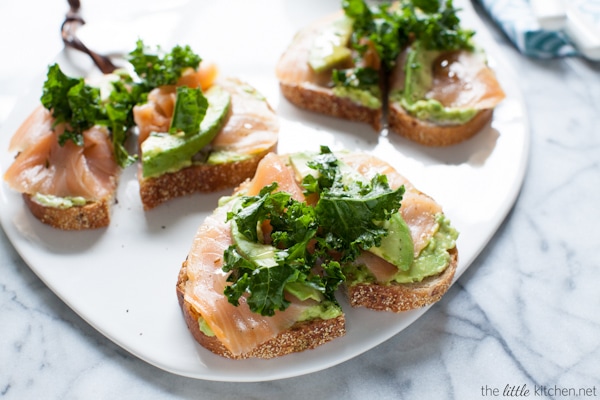 This toast is so simple yet amazing...because of the addition of smoked salmon! Avocado Toast with Smoked Salmon and Kale from thelittlekitchen.net