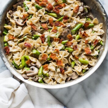 One-Pot Pasta with Mushrooms and Asparagus from thelittlekitchen.net