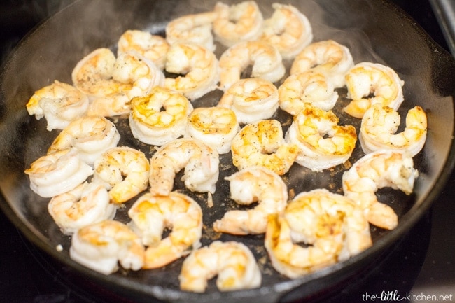 Red Pepper and Garlic Shrimp Pasta from thelittlekitchen.net