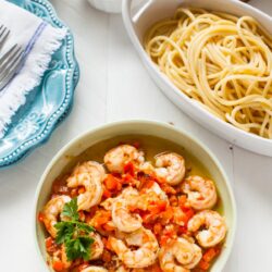 Red Pepper and Garlic Shrimp Pasta from thelittlekitchen.net