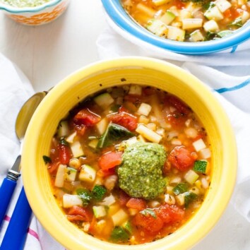 Panera Vegetable Soup from thelittlekitchen.net