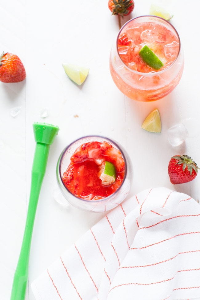 strawberry gin and tonic thelittlekitchen.net